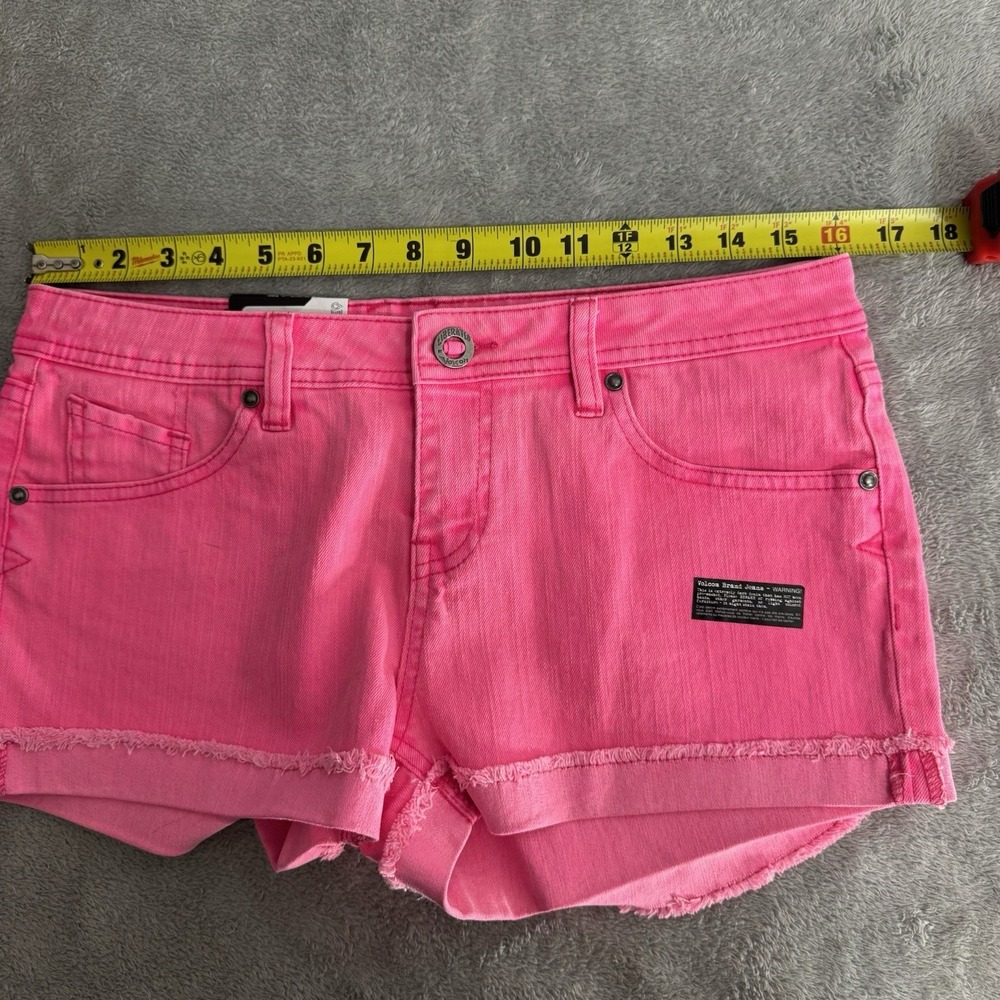 Volcom Women's Size 5 Sound Check Short Short Fit Raw Edge Cutoff Jean NWT - Picture 13 of 16